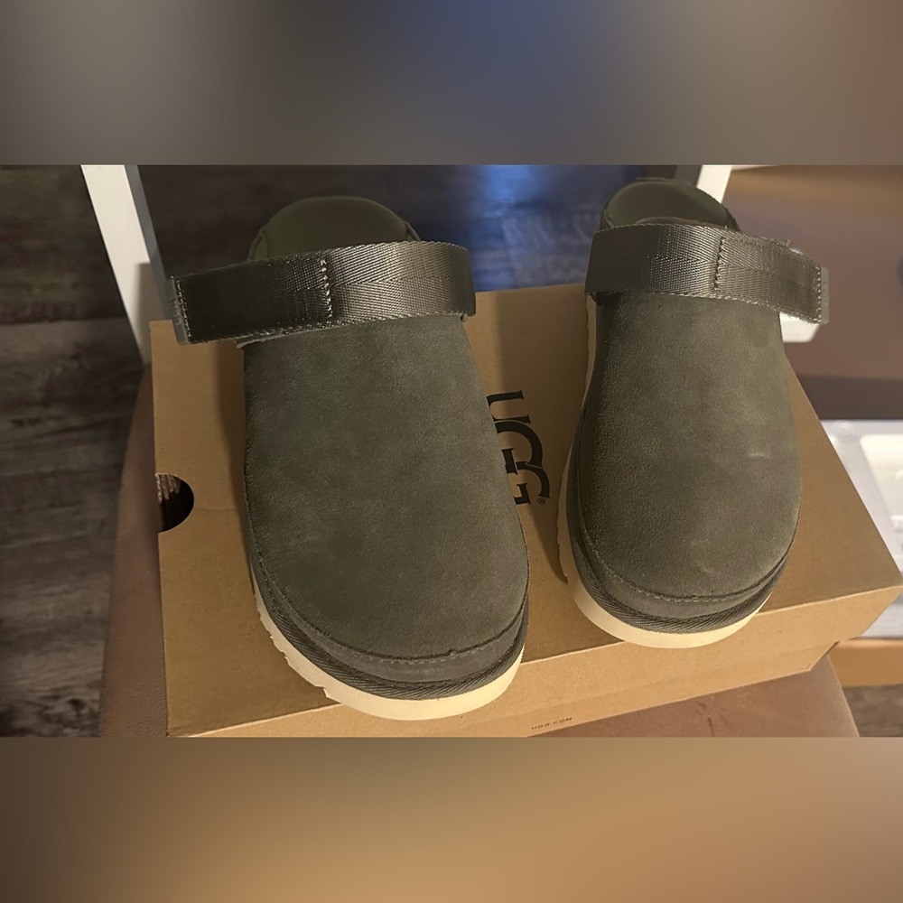 Ugg Goldenstar Clog